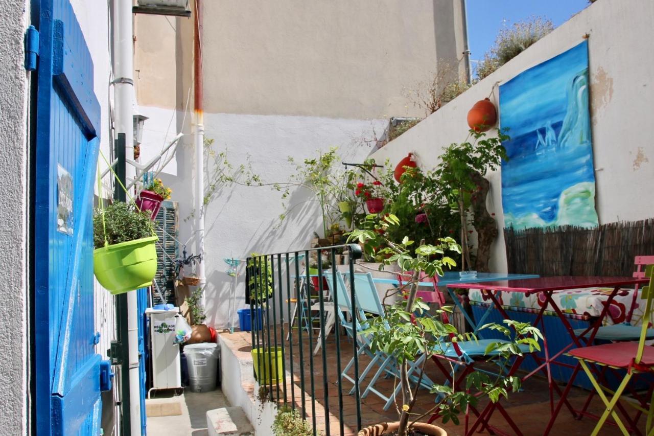 Au Petit Chez Soi Hostel Cassis Luaran gambar